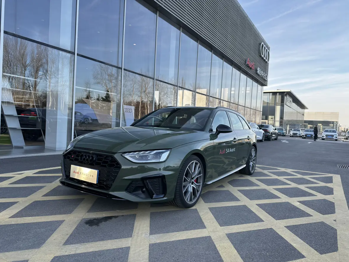 Audi S4  из Китая