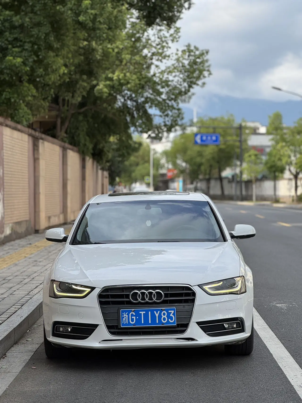 Audi A4L  из Китая
