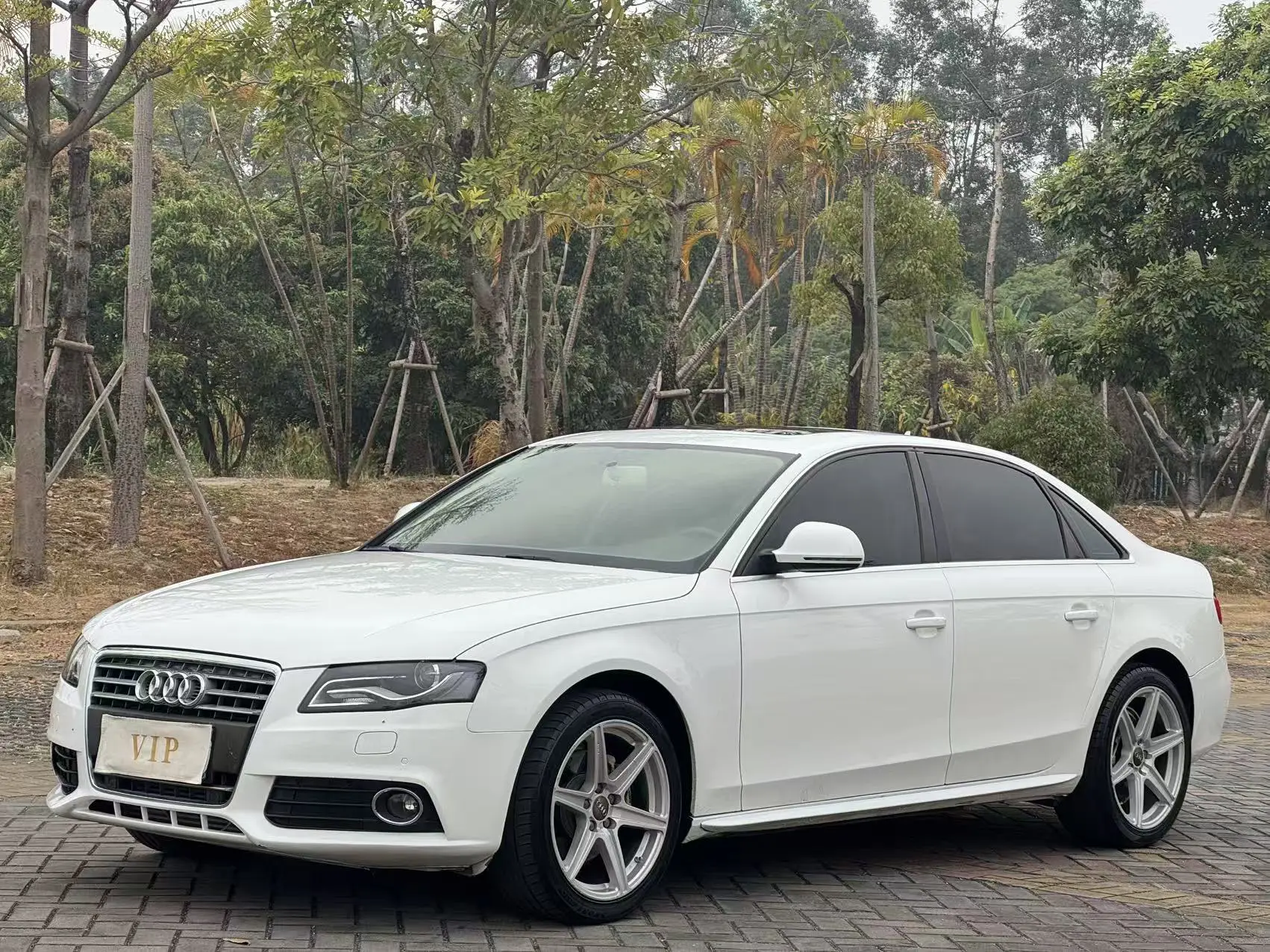 Audi A4L  из Китая