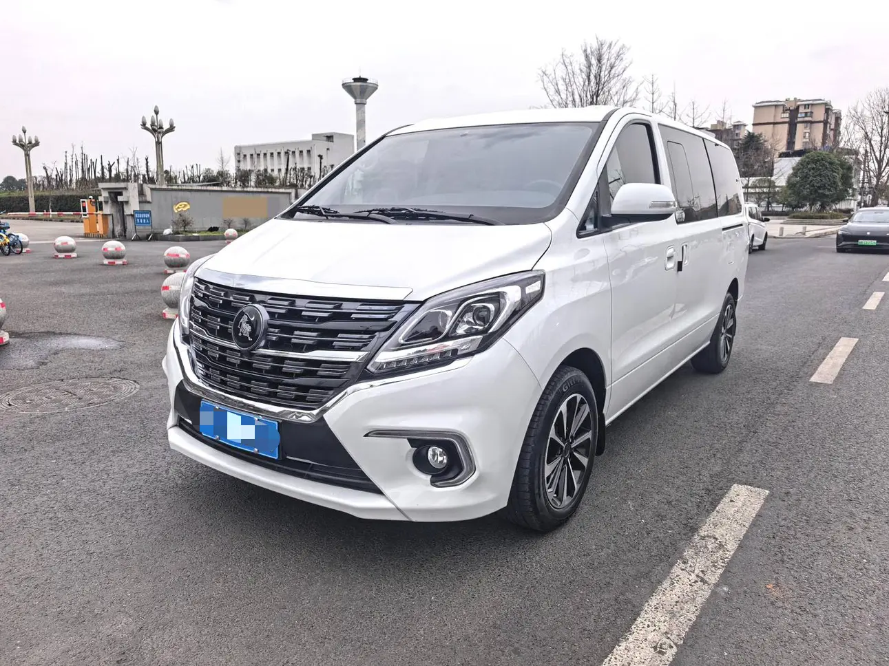 Forthing Fengxing M7  из Китая