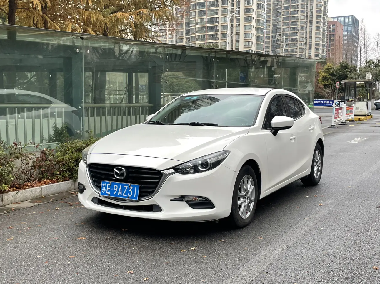 Mazda Axela (Mazda3)  из Китая
