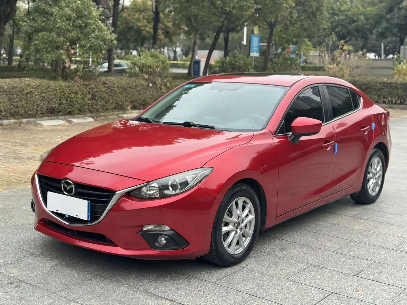 Mazda Axela (Mazda3)  из Китая