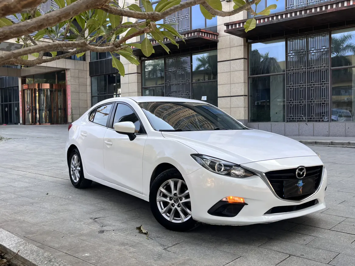 Mazda Axela (Mazda3)  из Китая