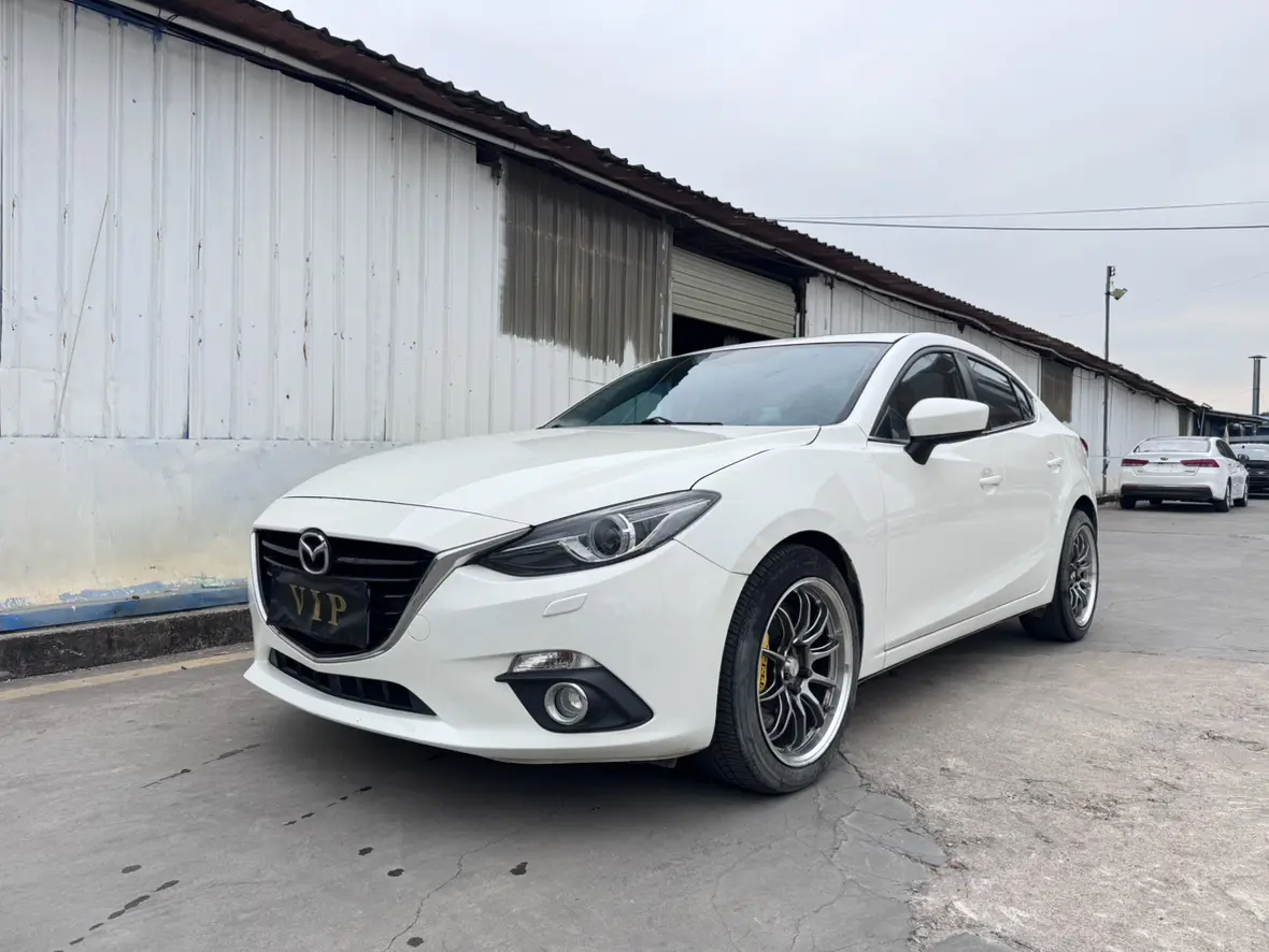 Mazda Axela (Mazda3)  из Китая