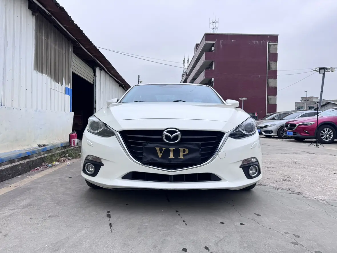 Mazda Axela (Mazda3)  из Китая