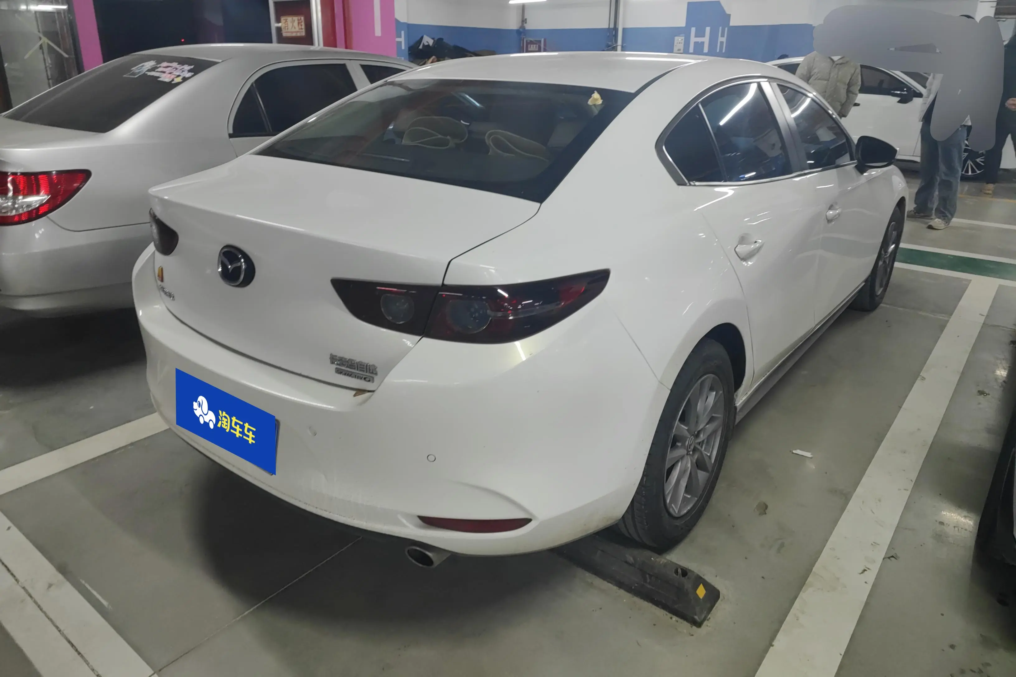 Mazda Axela (Mazda3)  из Китая