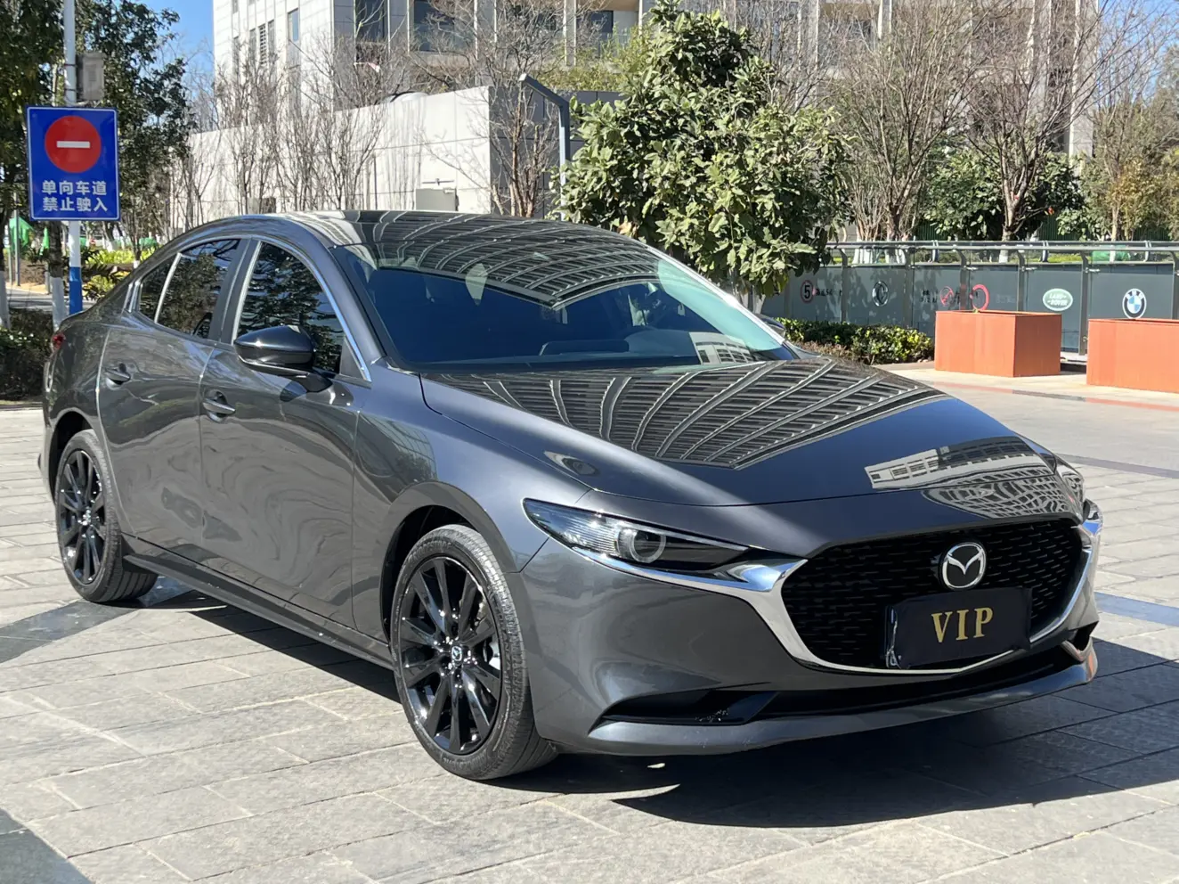 Mazda Axela (Mazda3)  из Китая