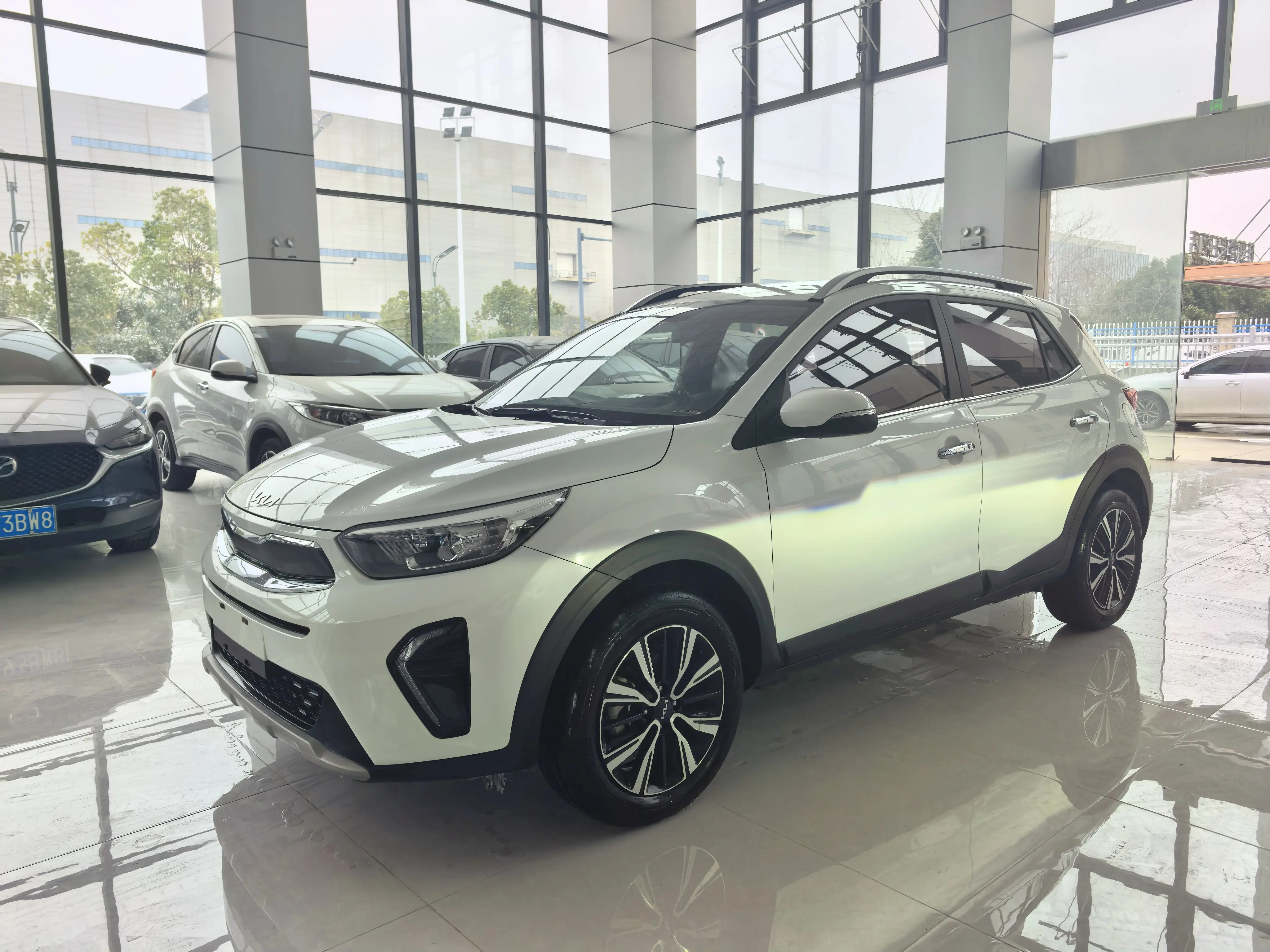 Kia KX1 (Yipao)  из Китая