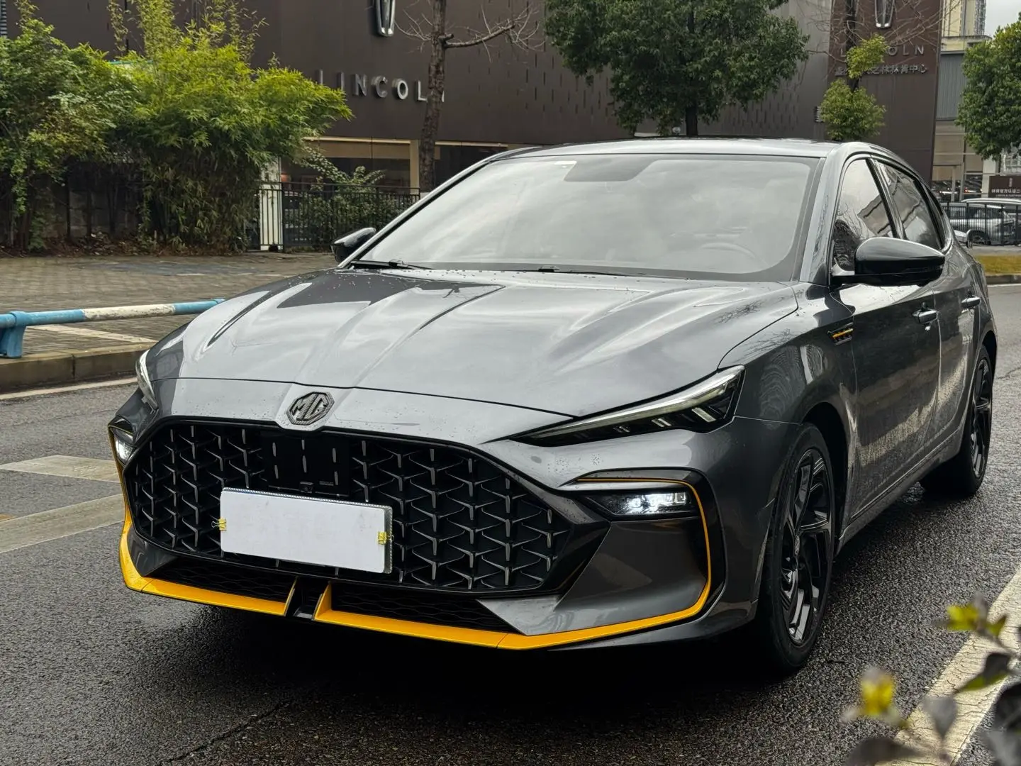 MG 6  из Китая