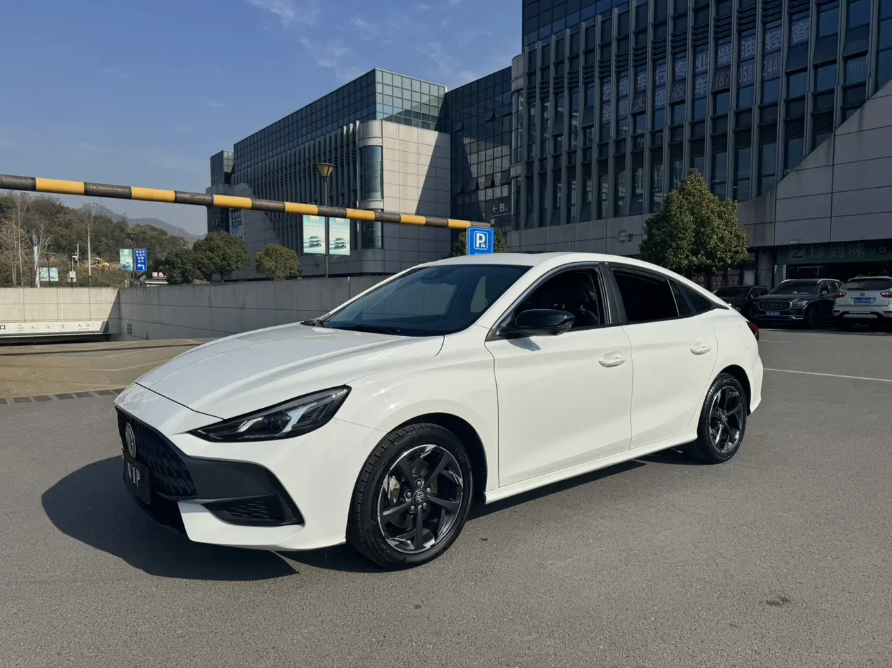 MG 5  из Китая