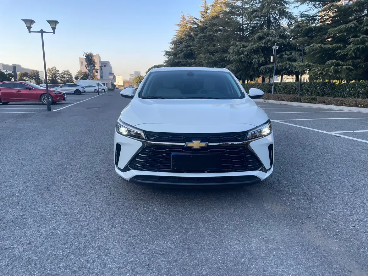 Chevrolet Monza (Cruze)  из Китая