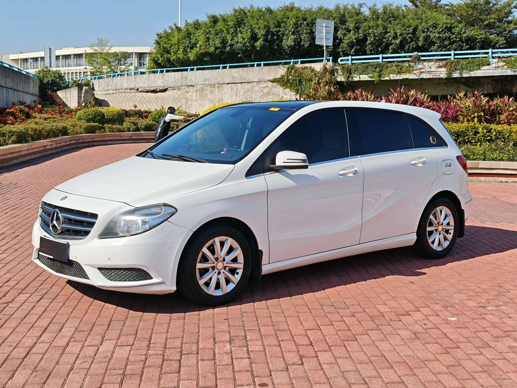 Mercedes-Benz Mercedes Benz B Class  из Китая