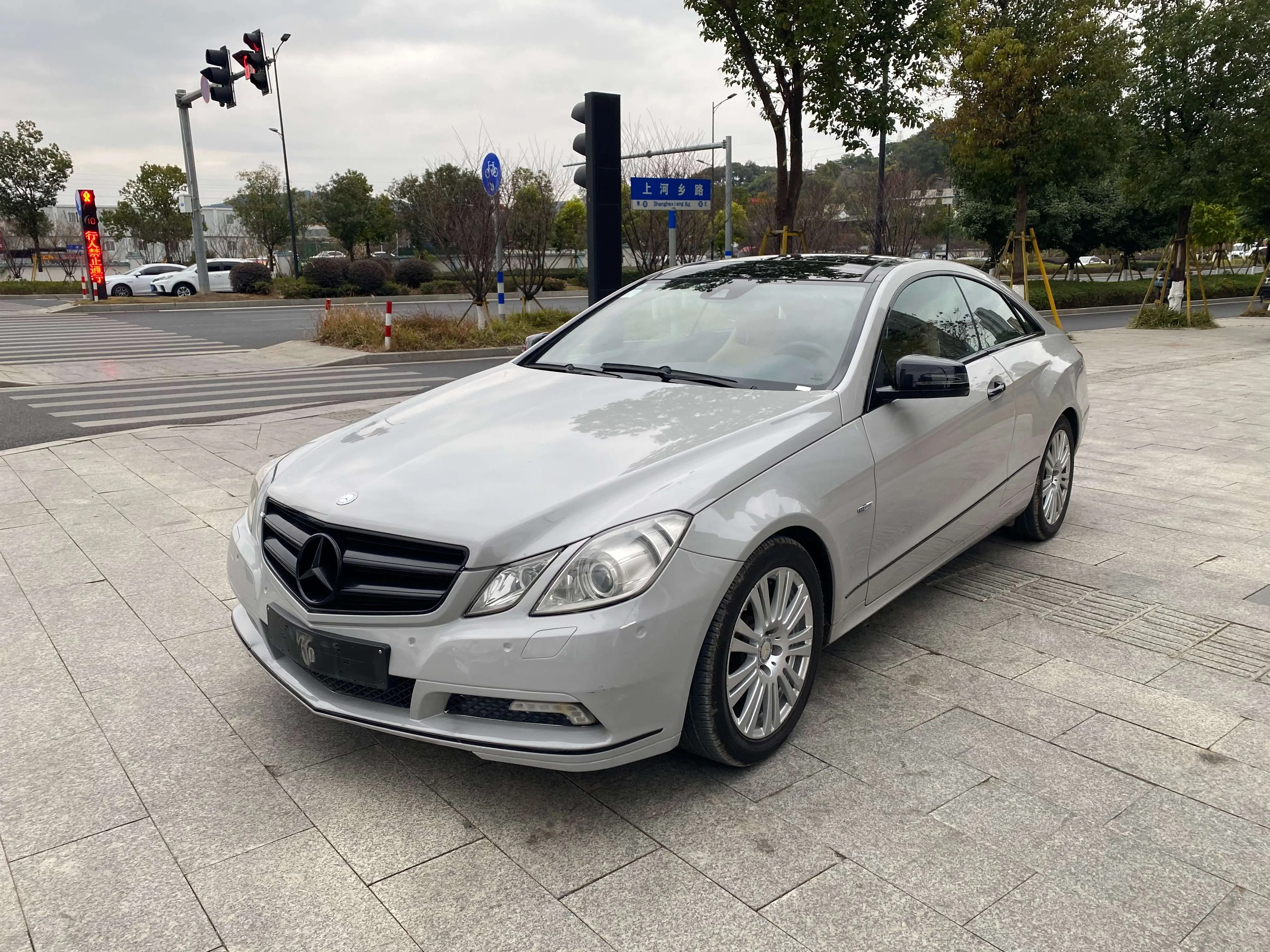 Mercedes-Benz E-Class  из Китая