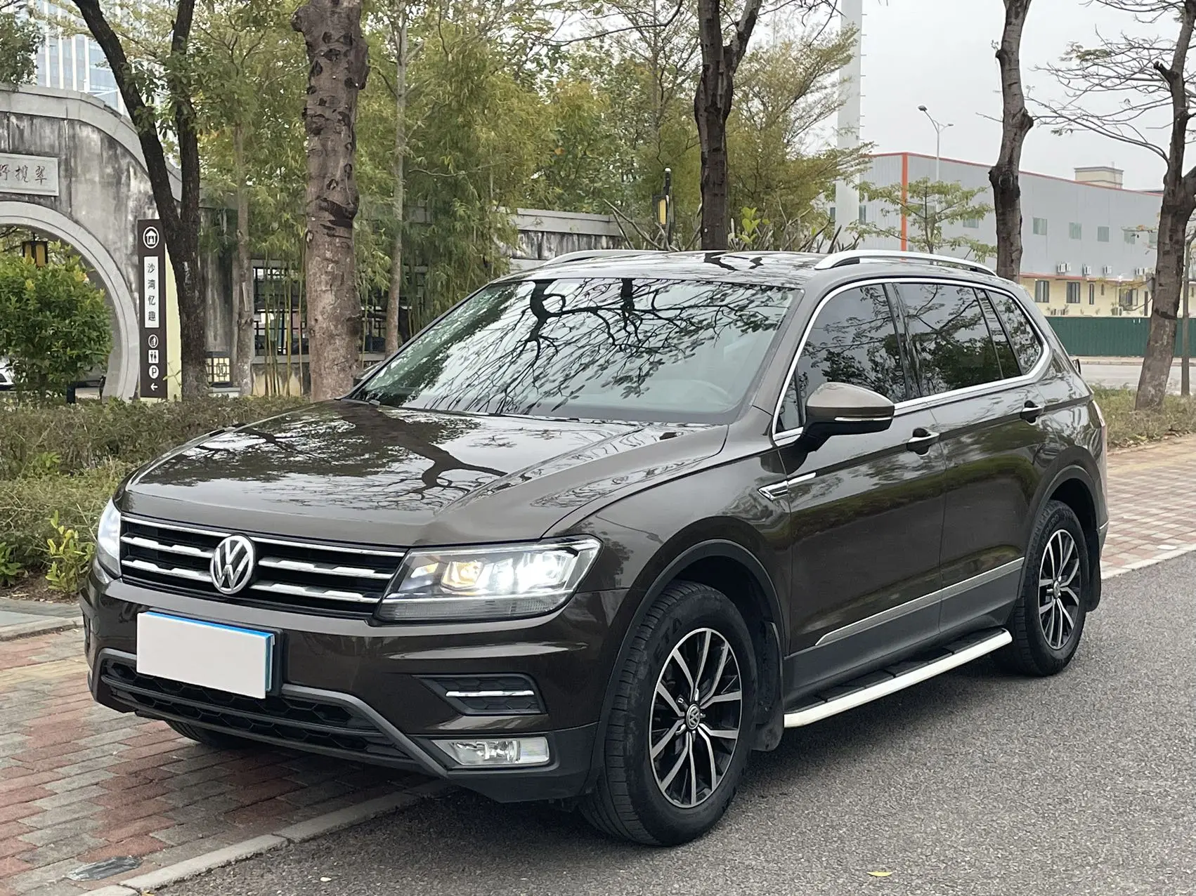 Volkswagen Tiguan L  из Китая