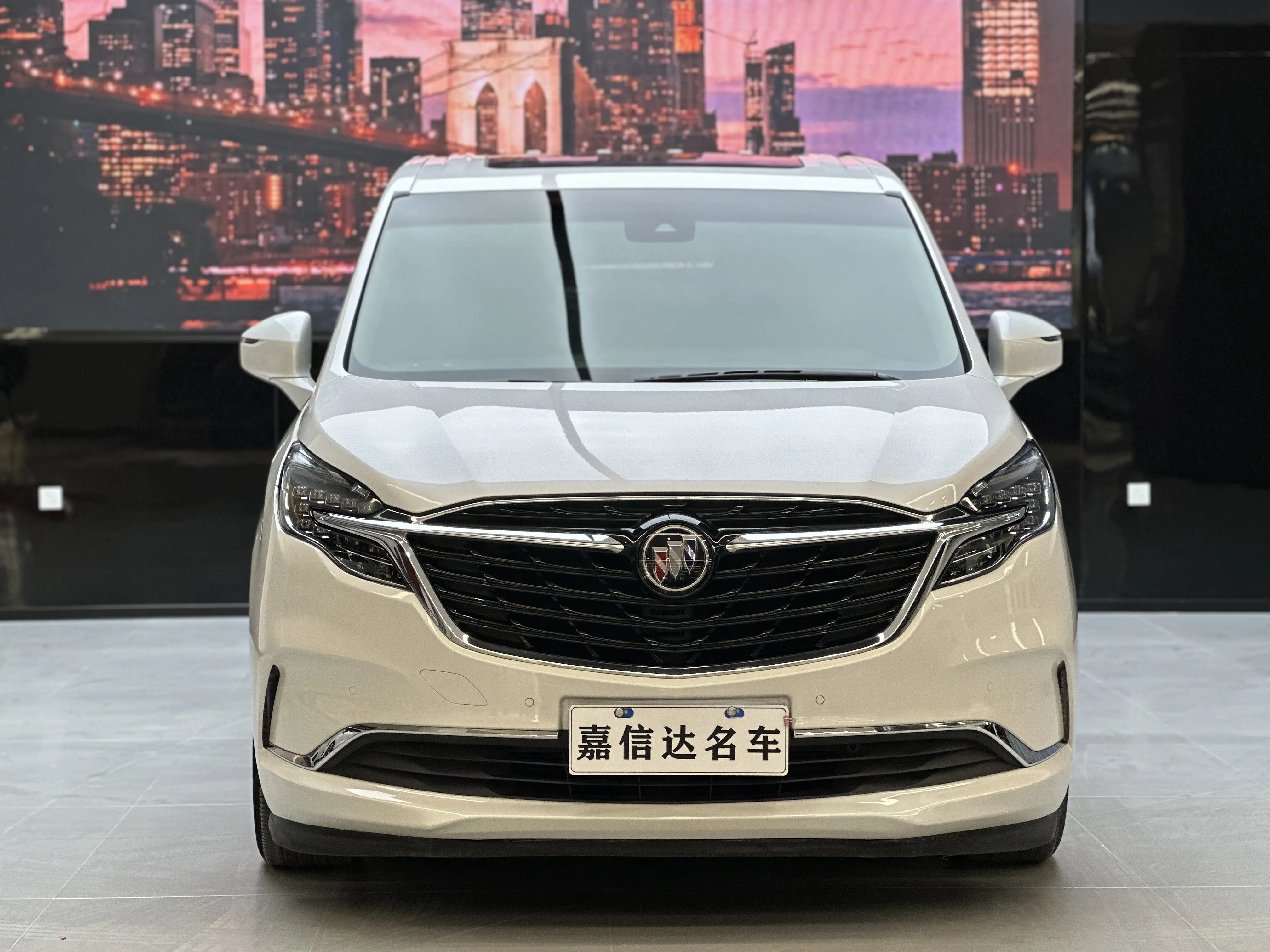 Buick GL8  из Китая