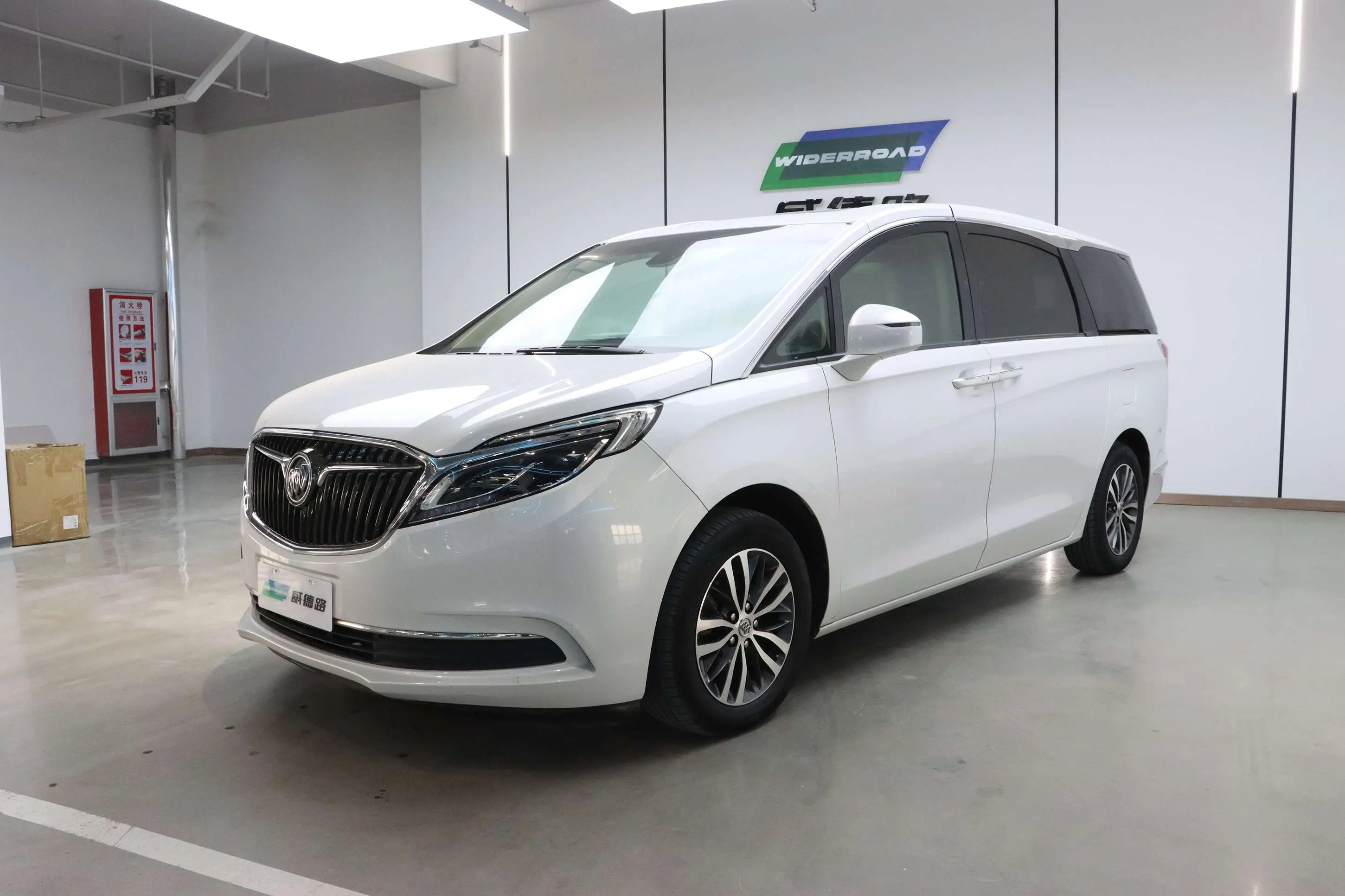 Buick GL8  из Китая
