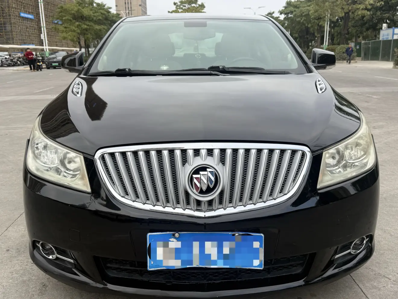Buick LaCrosse  из Китая