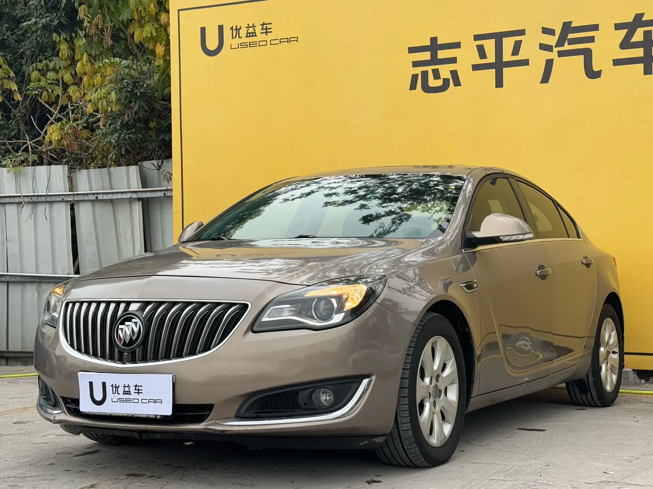 Buick Majesty  из Китая