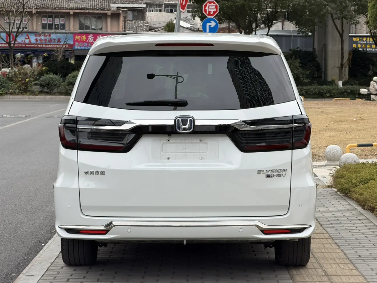 Honda Elysion (Alison)  из Китая