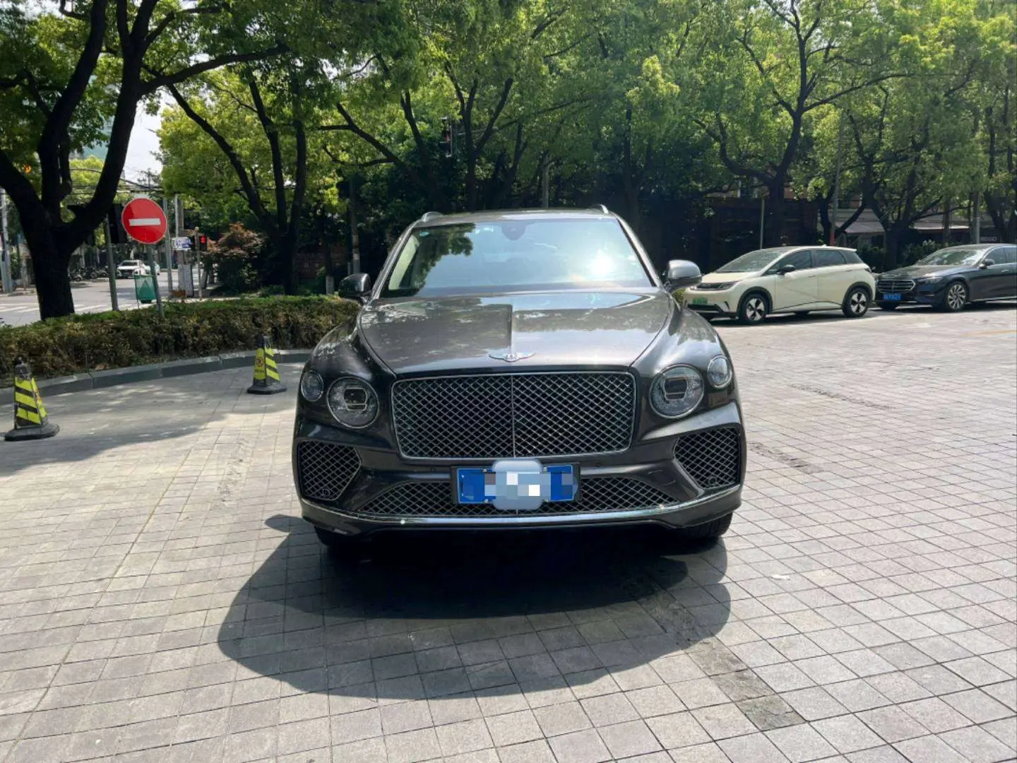 Bentley Bentayga  из Китая