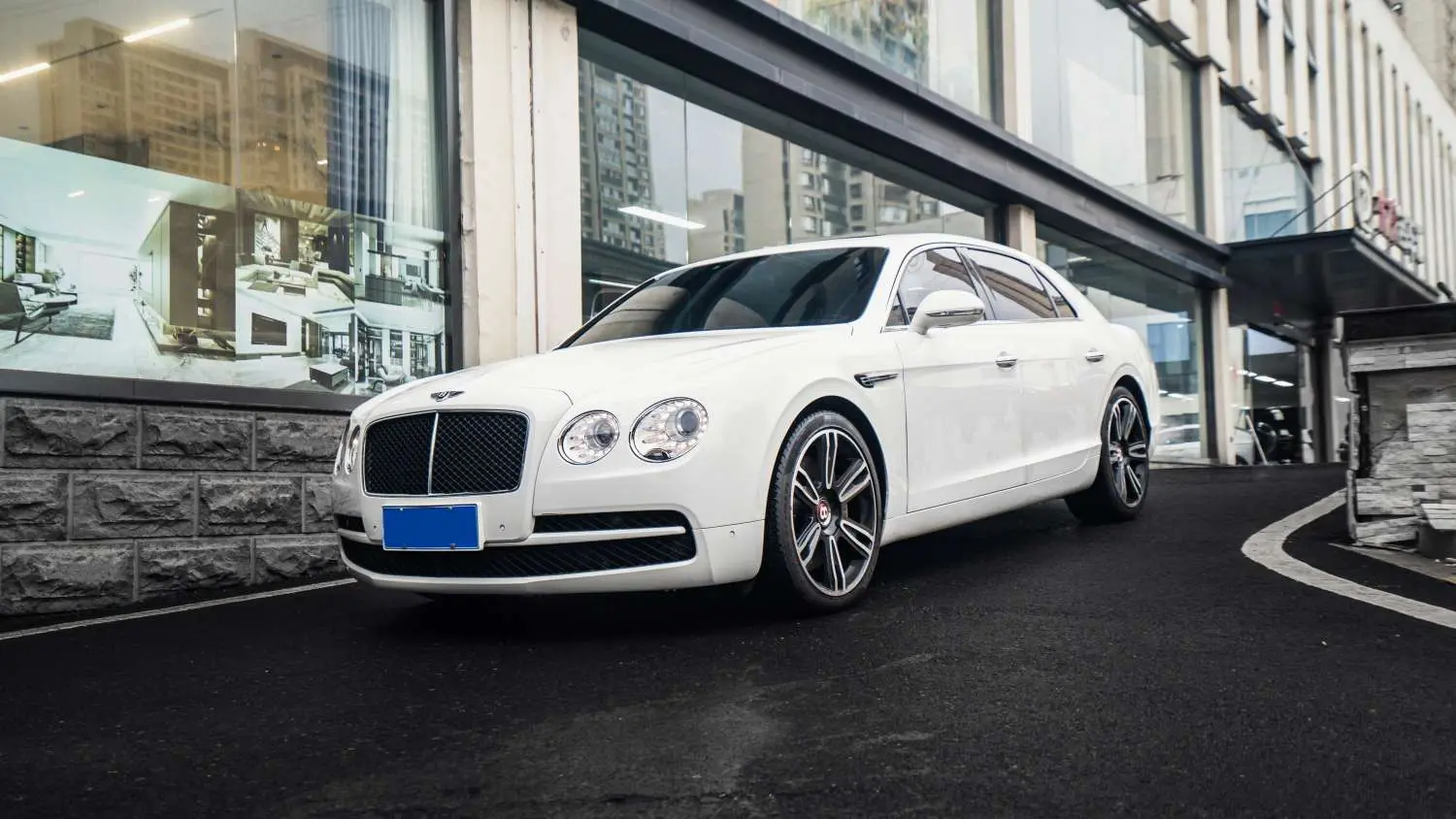 Bentley Galloping  из Китая