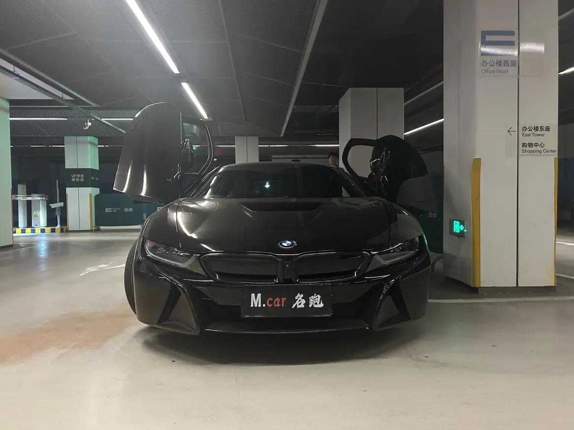 BMW i8  из Китая