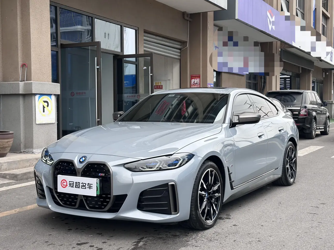 BMW i4  из Китая