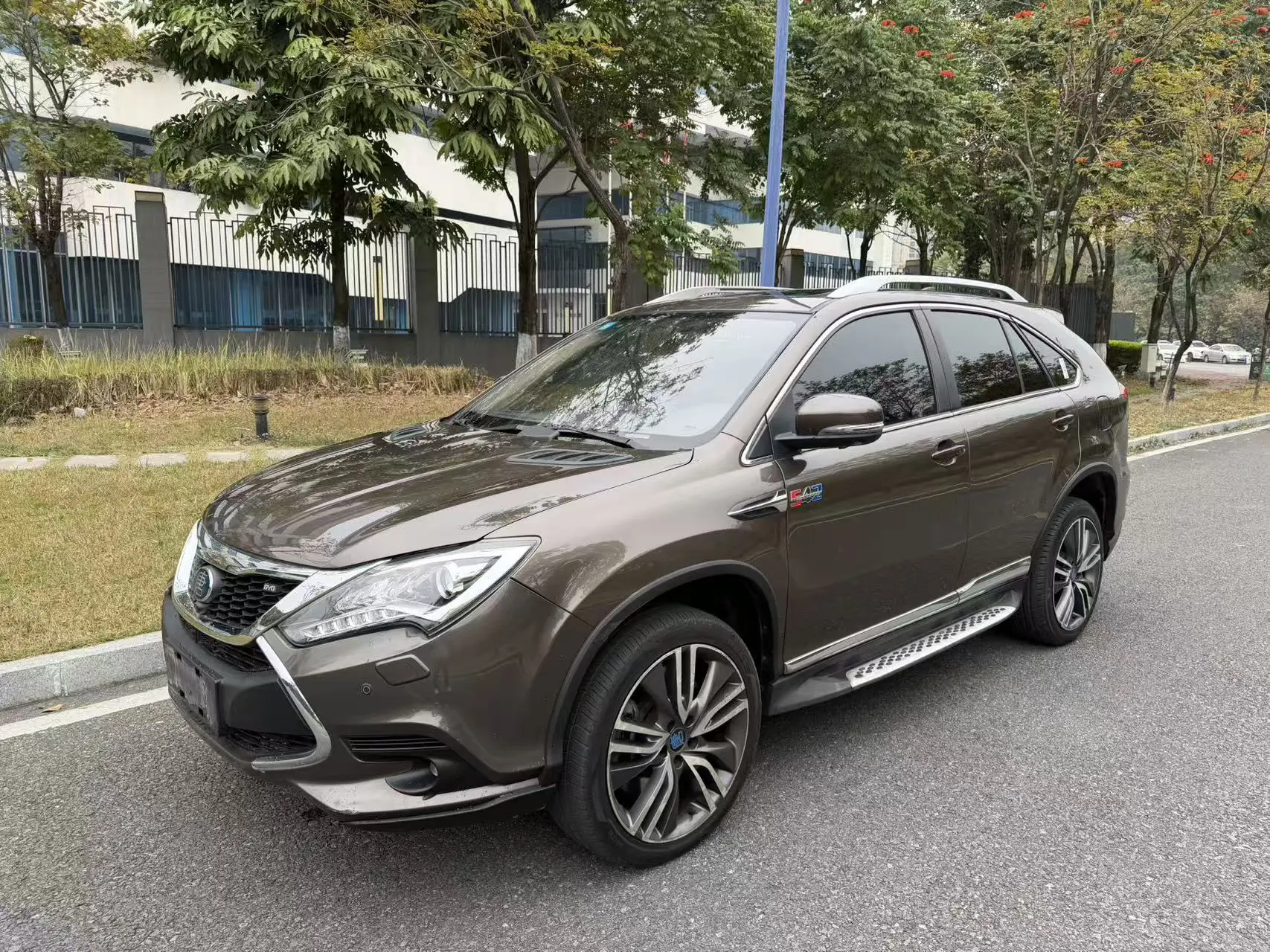 BYD Tang DM  из Китая