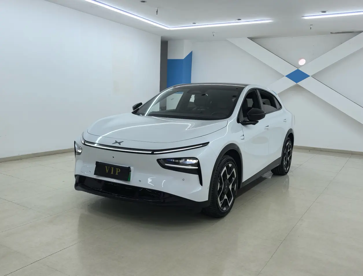 Xpeng G7  из Китая