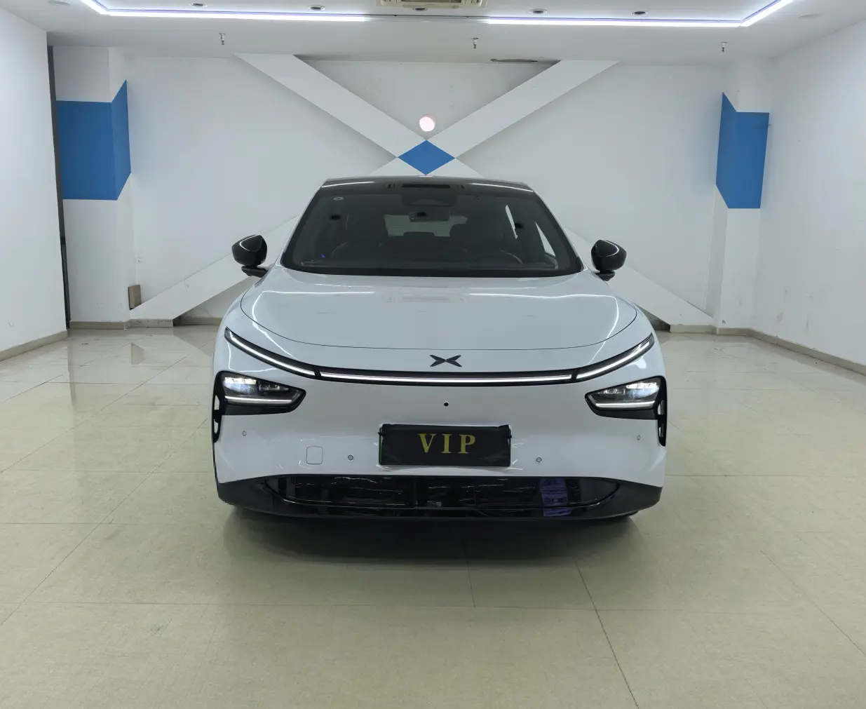 Xpeng G7  из Китая