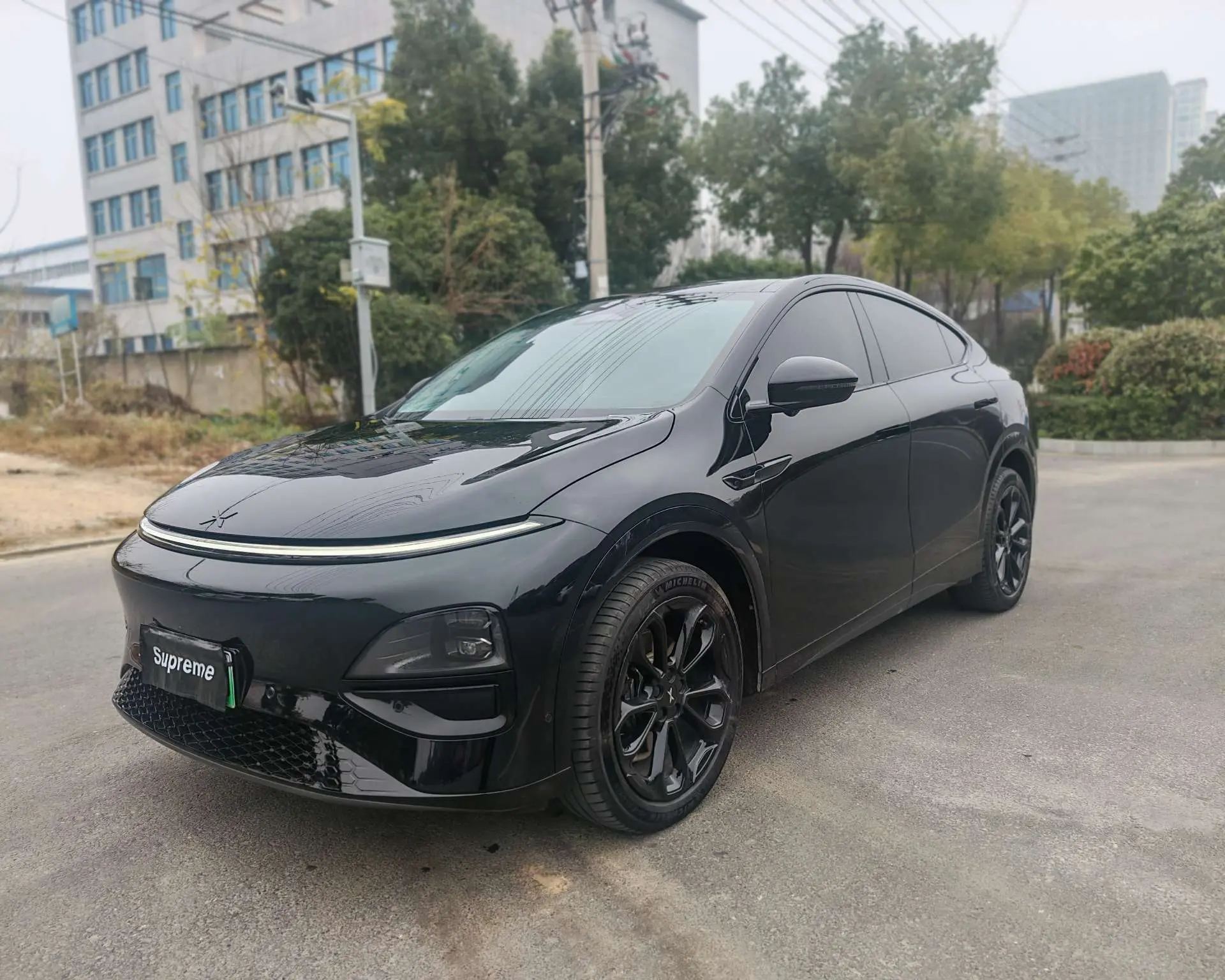 Xpeng G6  из Китая