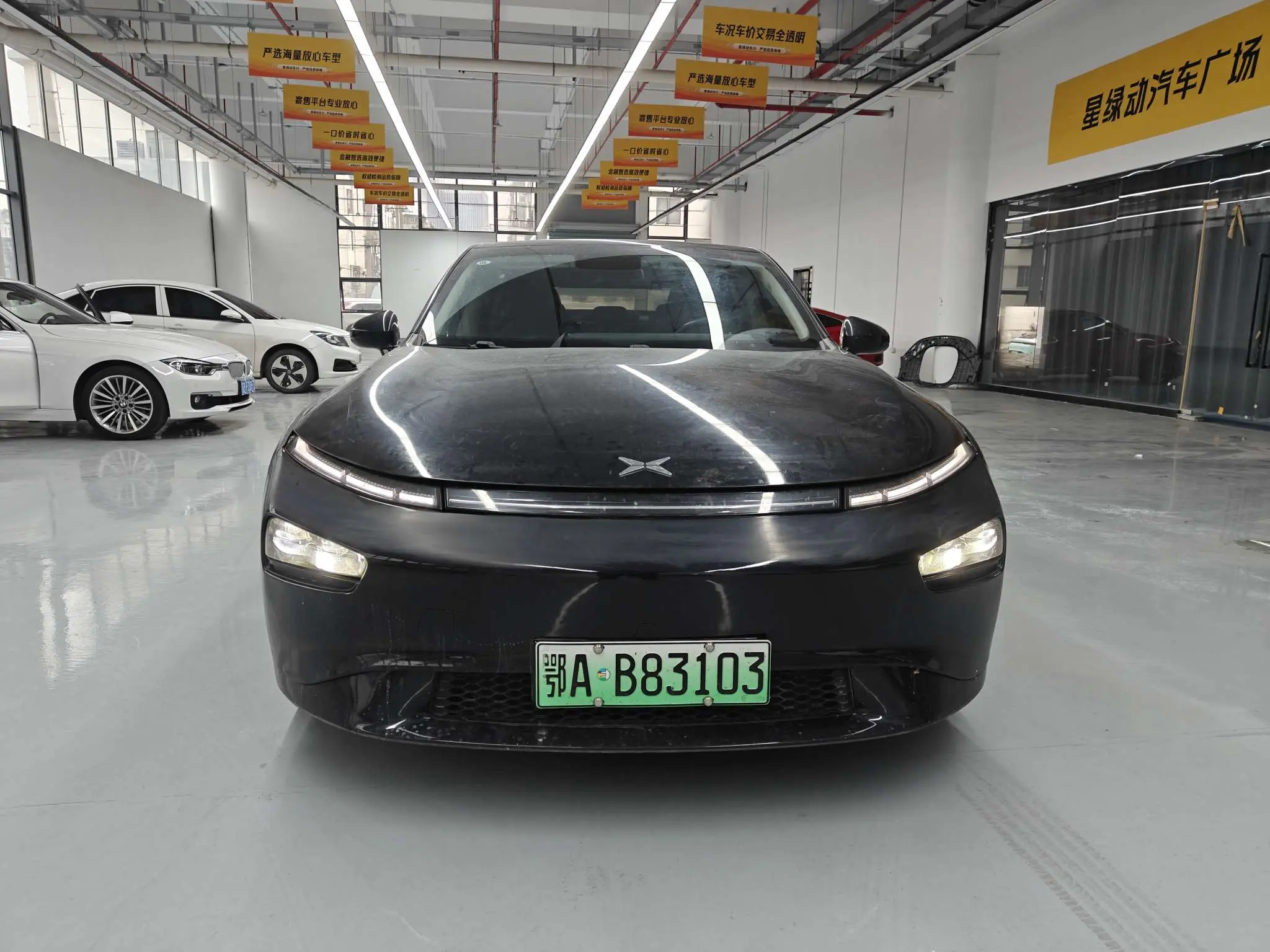 Xpeng P7  из Китая