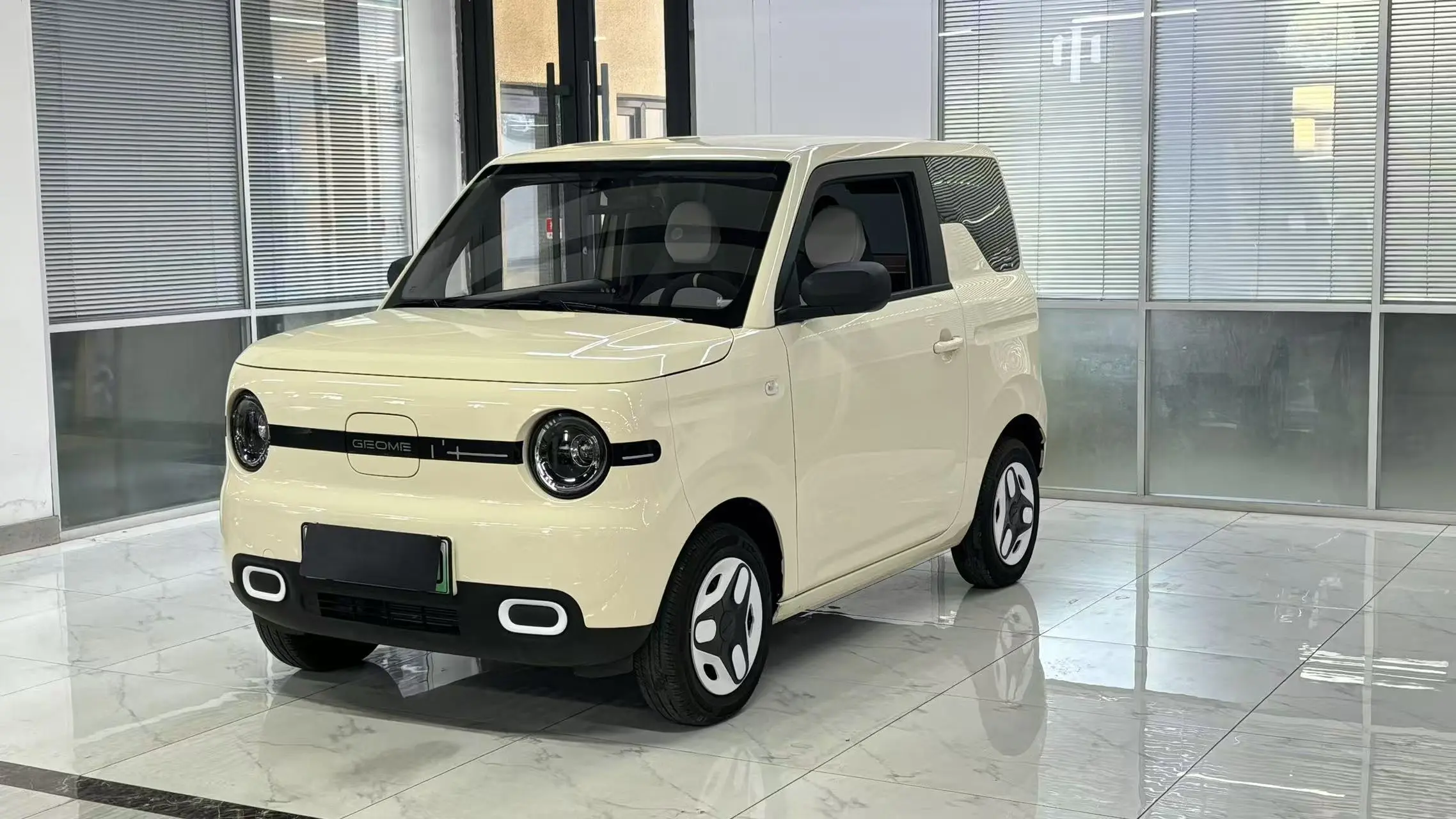 Geely Panda  из Китая