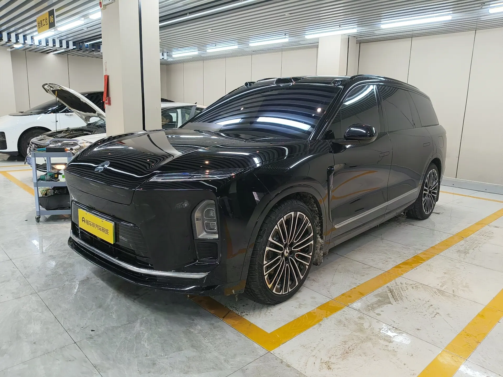 NIO ES8  из Китая