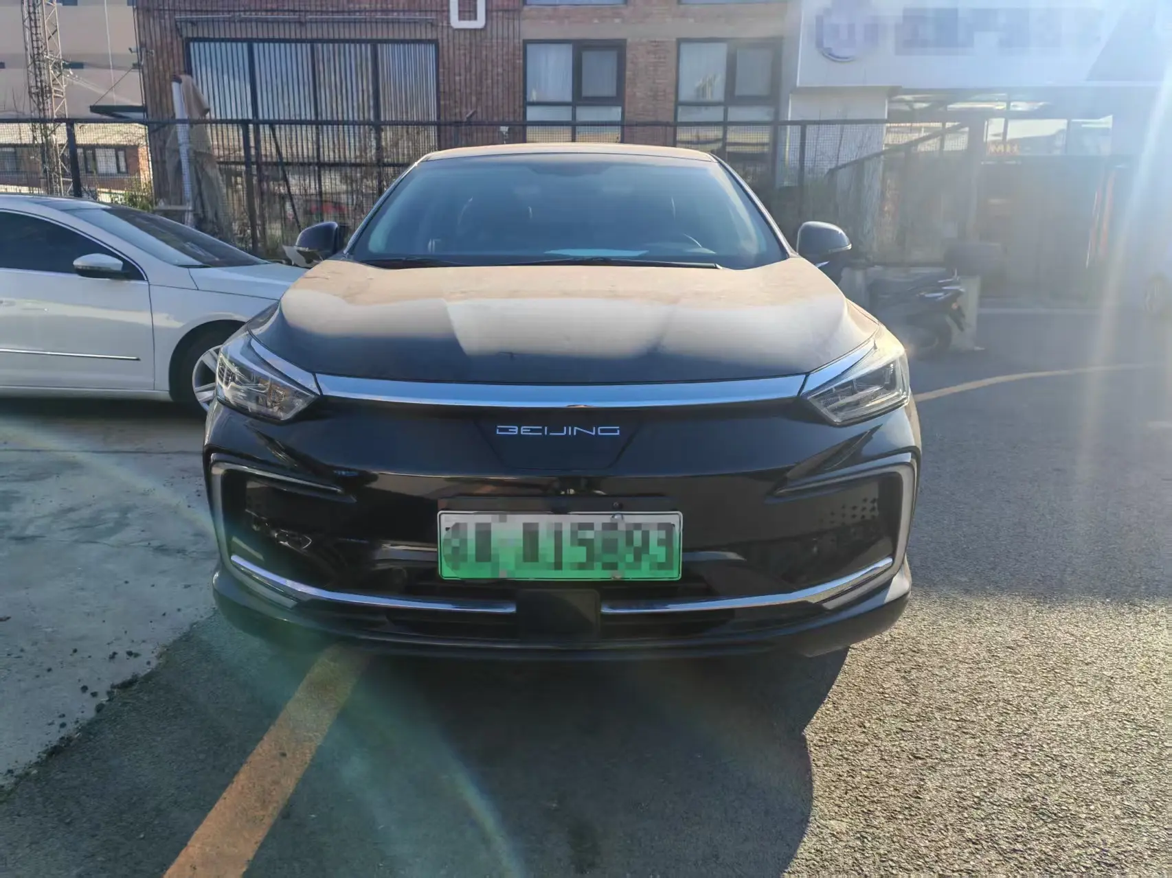 BAIC BeijingEU7  из Китая