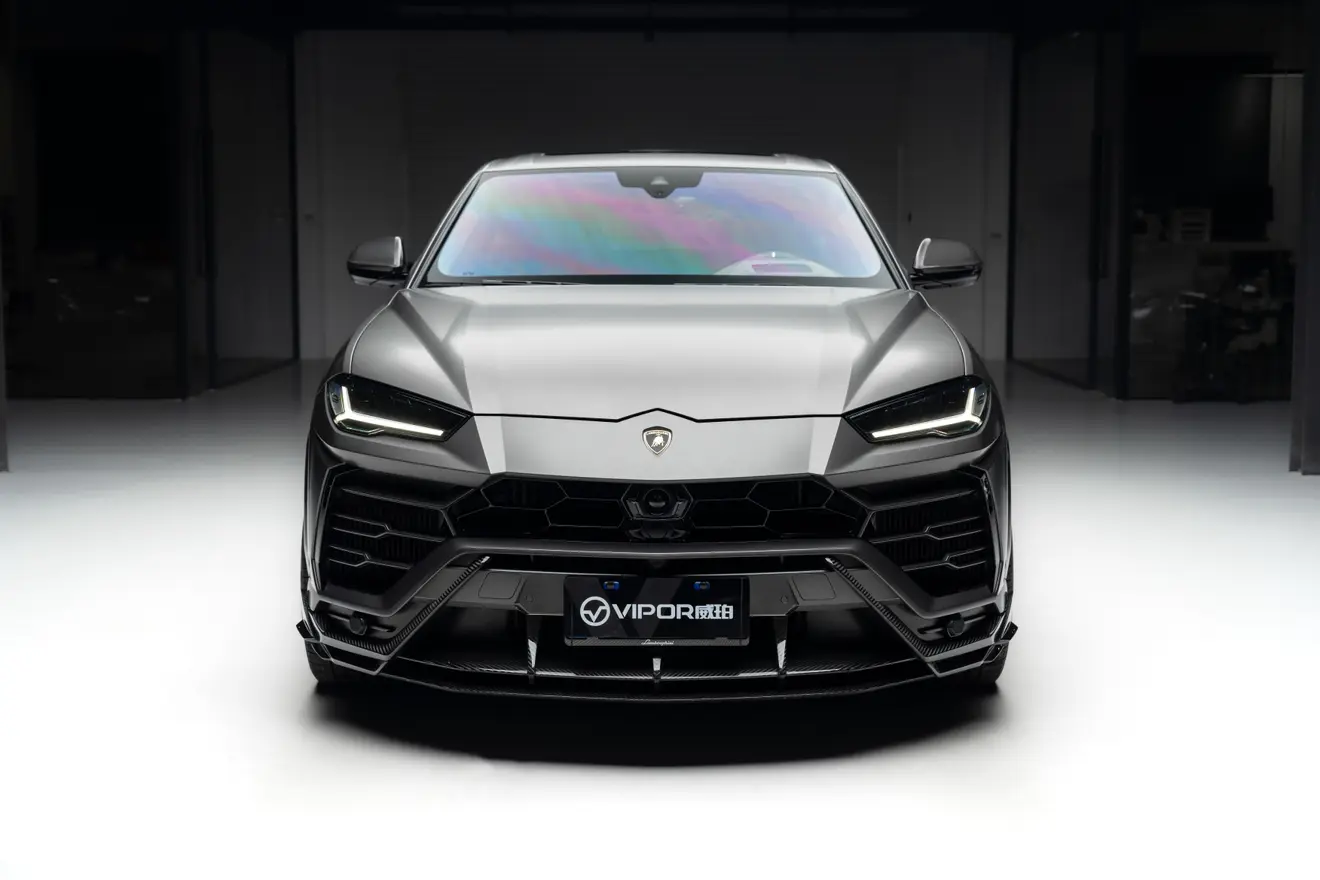 Lamborghini Urus  из Китая