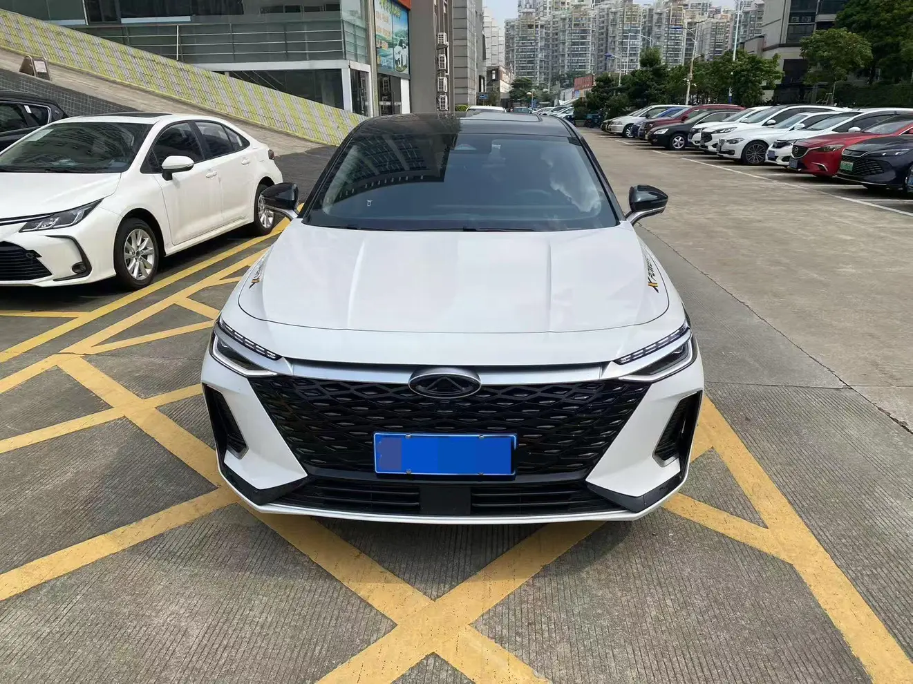 Chery Arrizo 8  из Китая