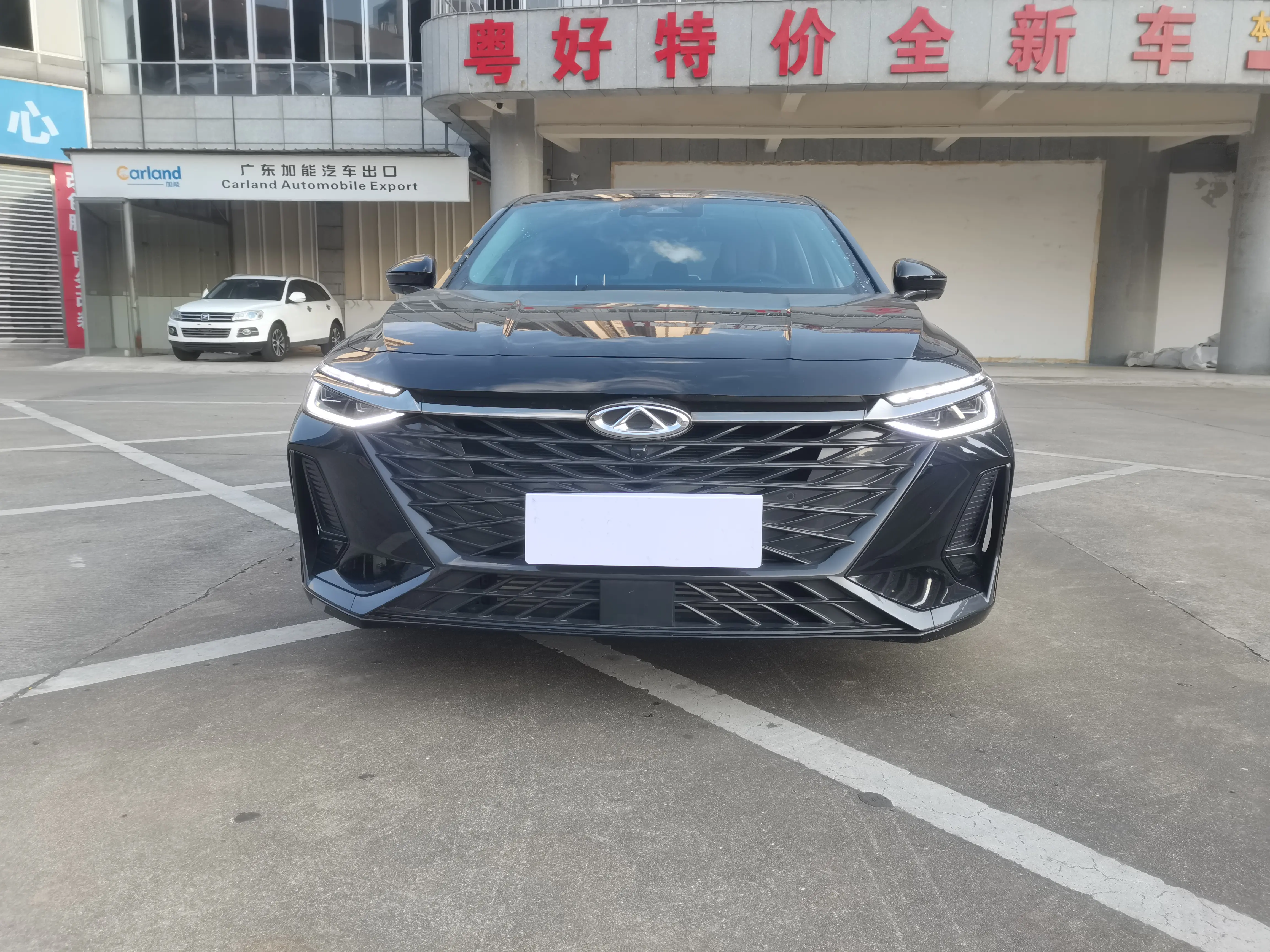 Chery Arrizo 8  из Китая