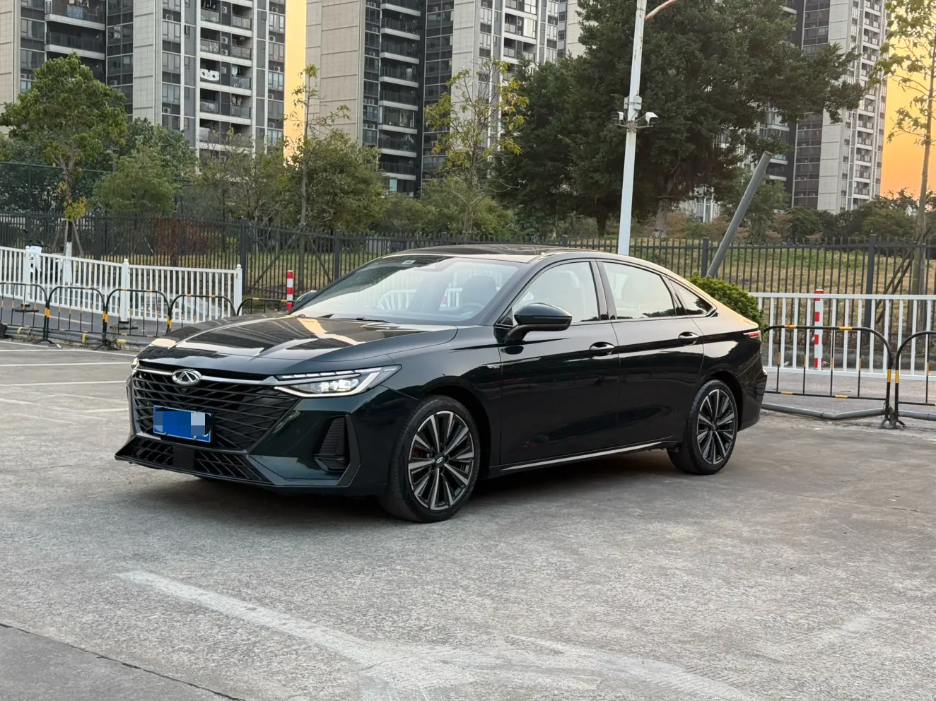 Chery Arrizo 8  из Китая