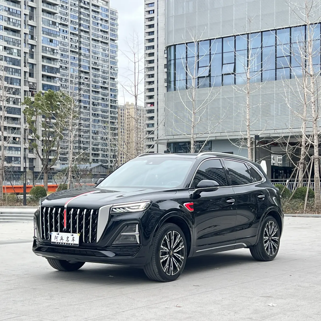 Hongqi HS5  из Китая