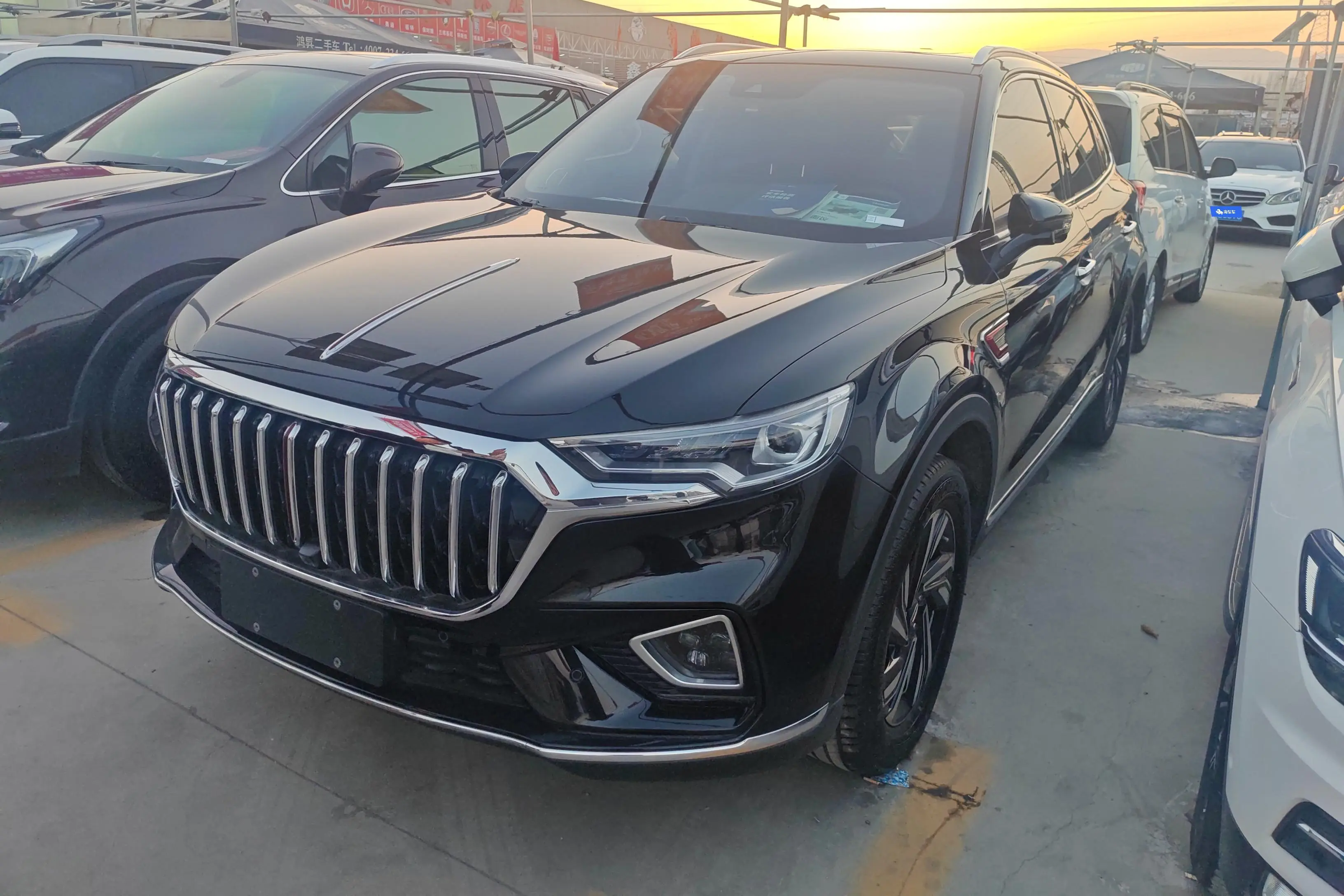 Hongqi HS5  из Китая