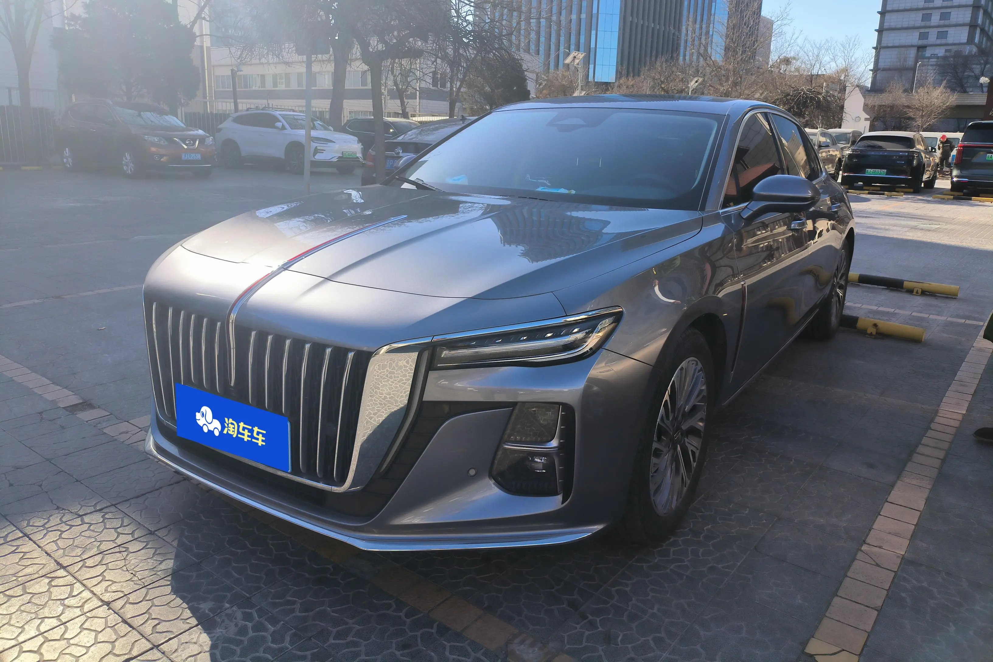 Hongqi H5  из Китая