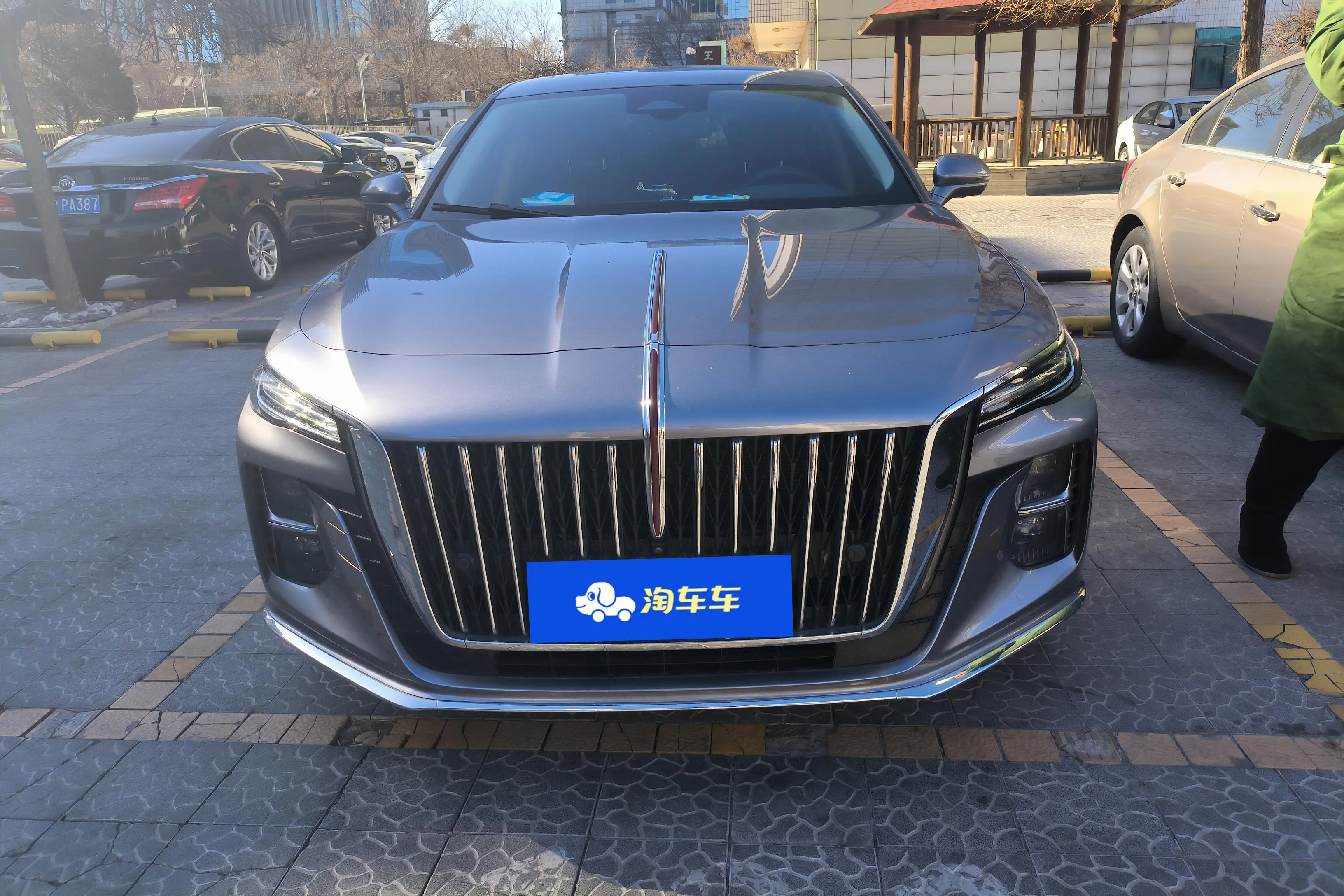 Hongqi H5  из Китая