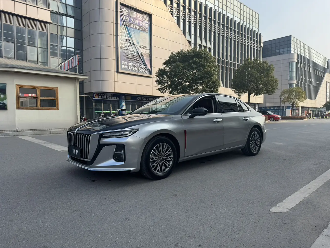 Hongqi H5  из Китая