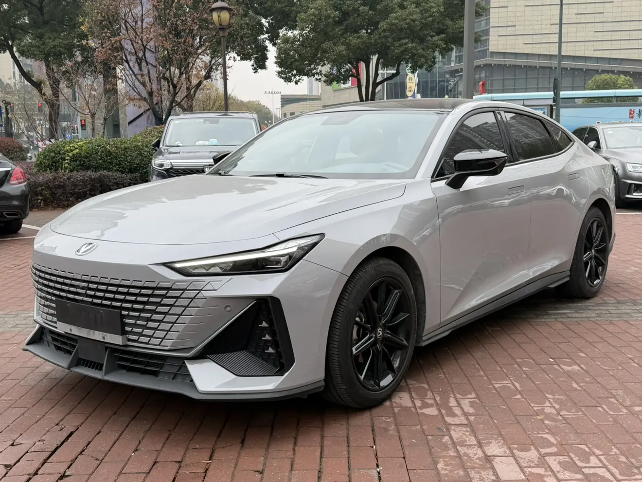 Changan UNI-V  из Китая