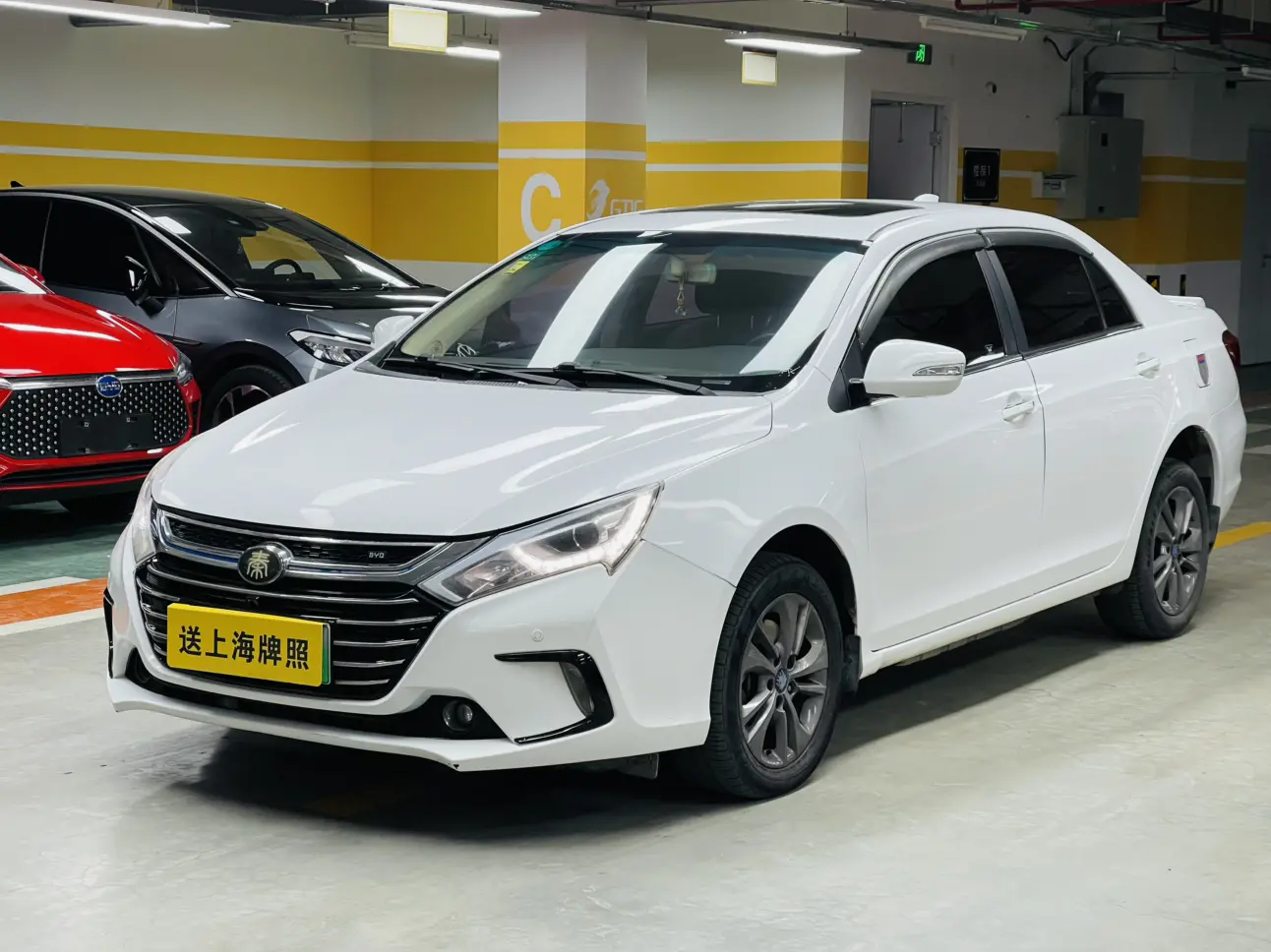 BYD Qin DM  из Китая