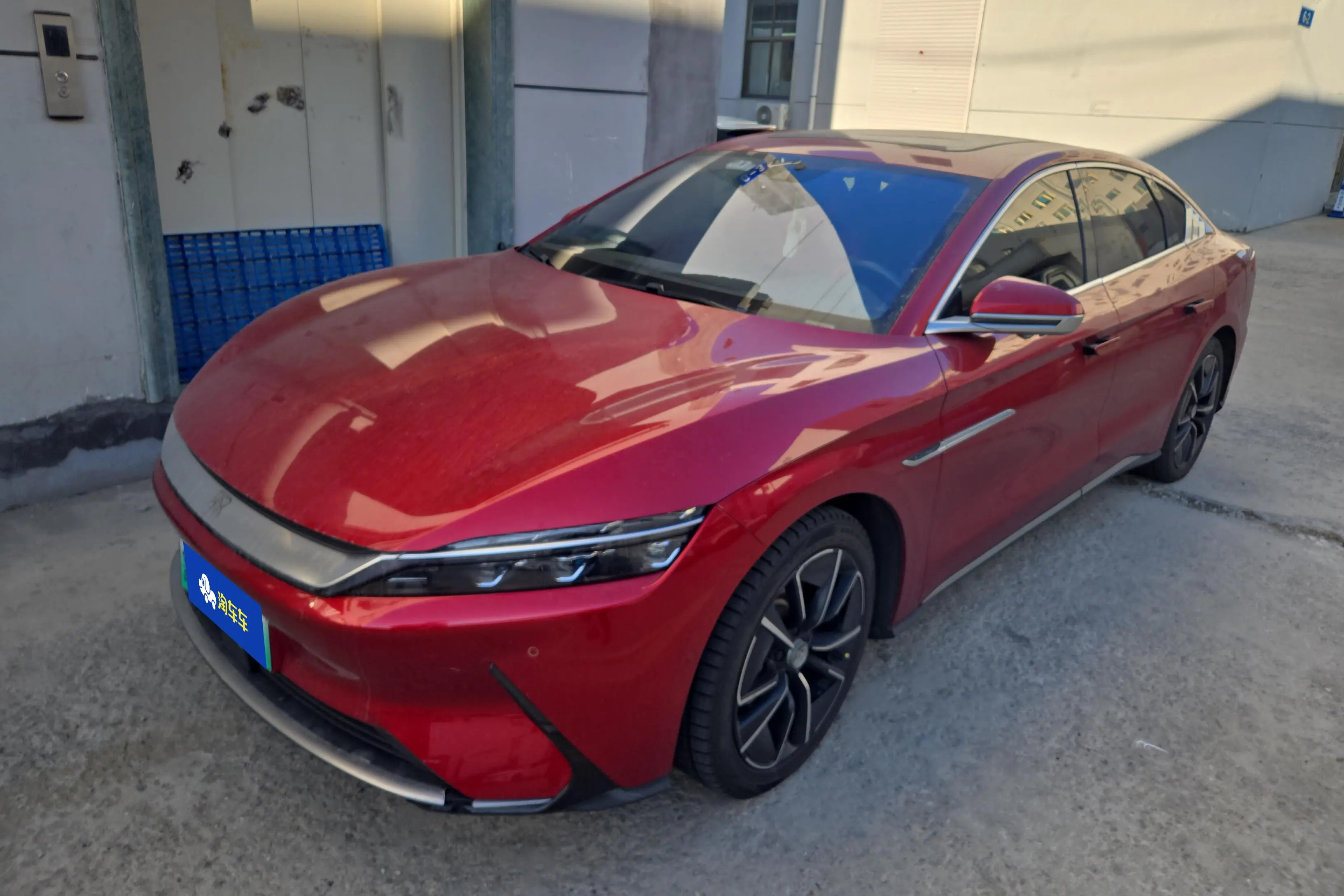 BYD Han EV  из Китая