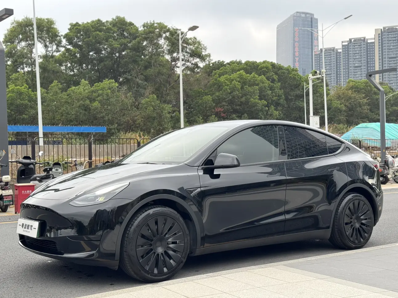 Tesla Model Y  из Китая