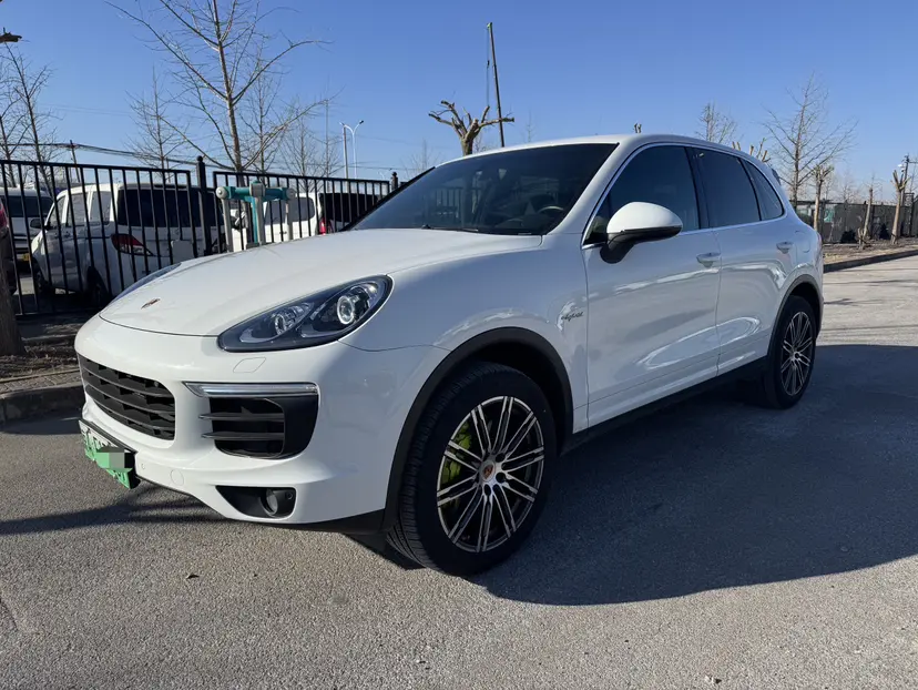 Porsche Cayenne E-Hybrid  из Китая
