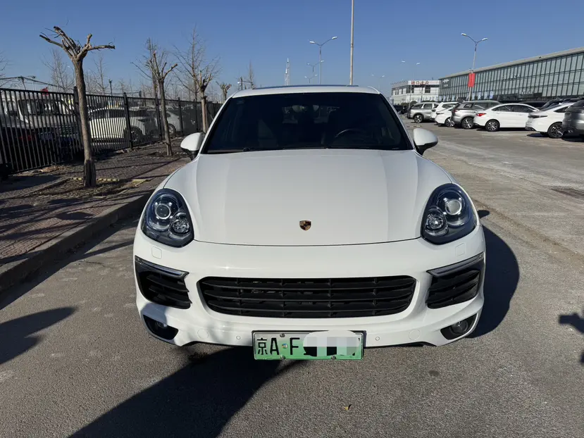 Porsche Cayenne E-Hybrid  из Китая
